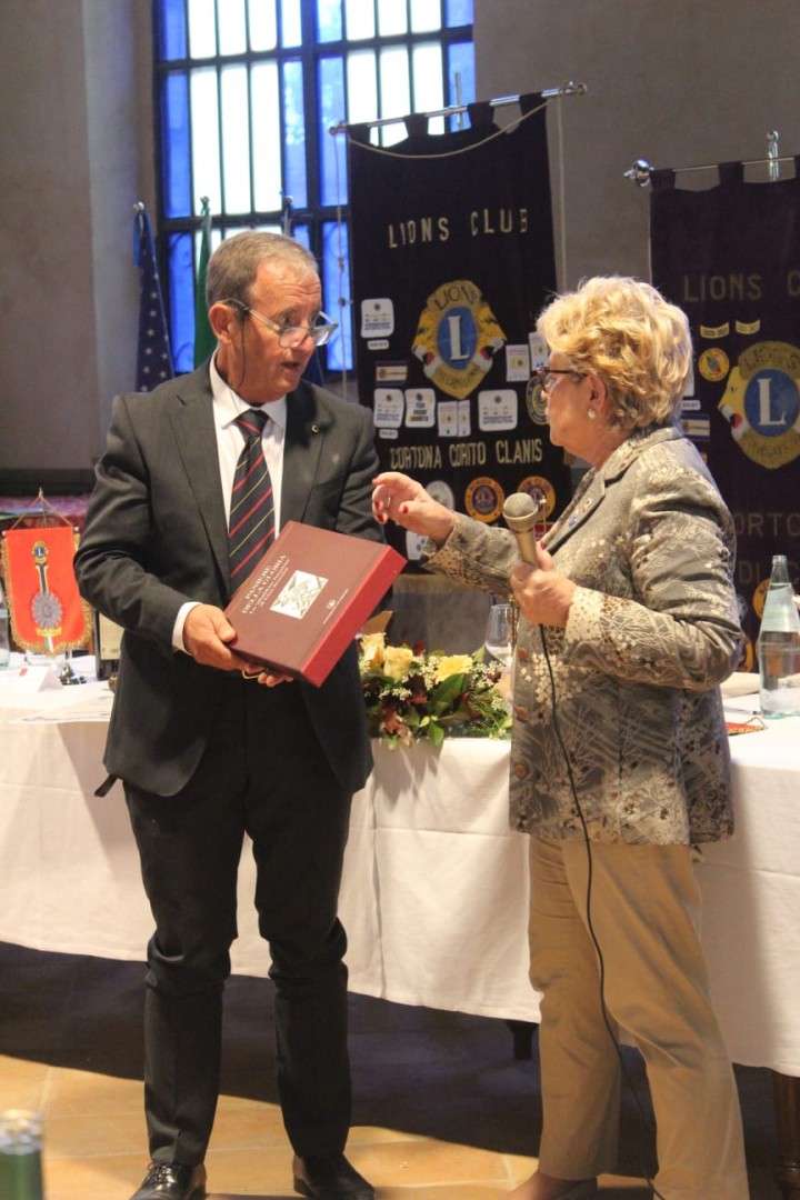 La visita del Governatore Lambardi al Lions Cortona-Valdichiana