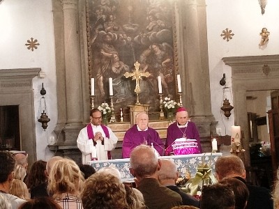 Grande manifestazione di  affetto e di preghiera cristiana di Borgo Ossaia e di Cortona  per Maurizio Lovari