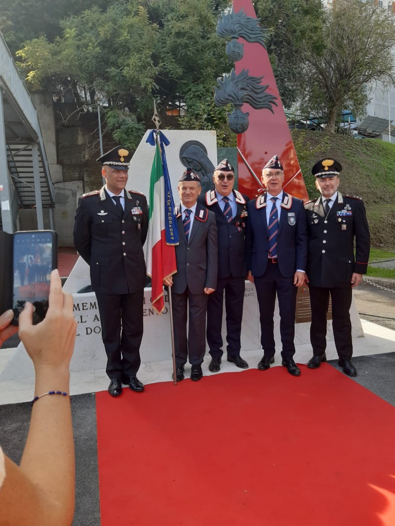 Prosegue in tutta Italia l'innalzamento di monumenti ai carabinieri caduti nell'adempimento del proprio dovere