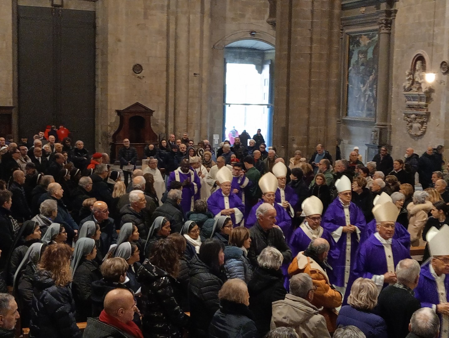 L’ultimo saluto cristiano di Arezzo all’ arcivescovo emerito Riccardo Fontana