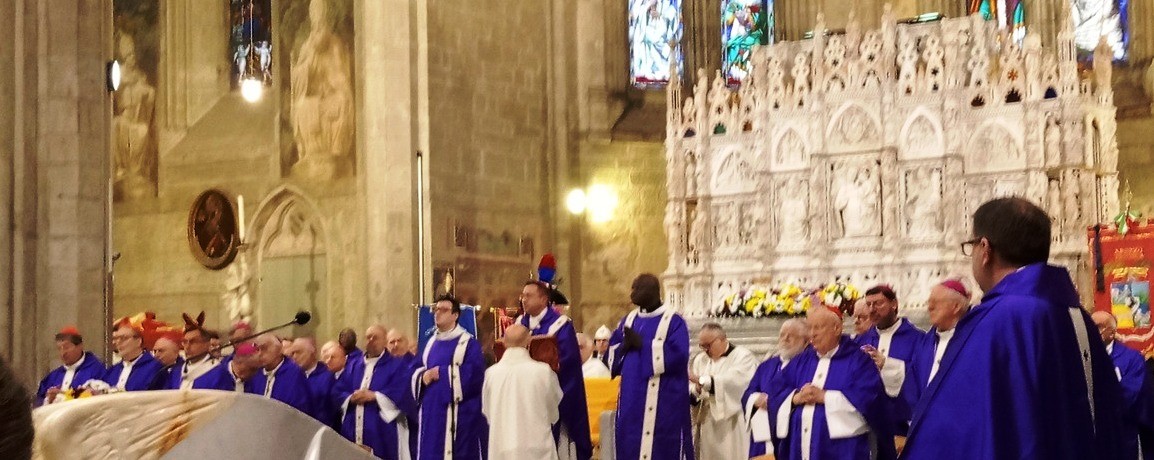 L’ultimo saluto cristiano di Arezzo all’ arcivescovo emerito Riccardo Fontana