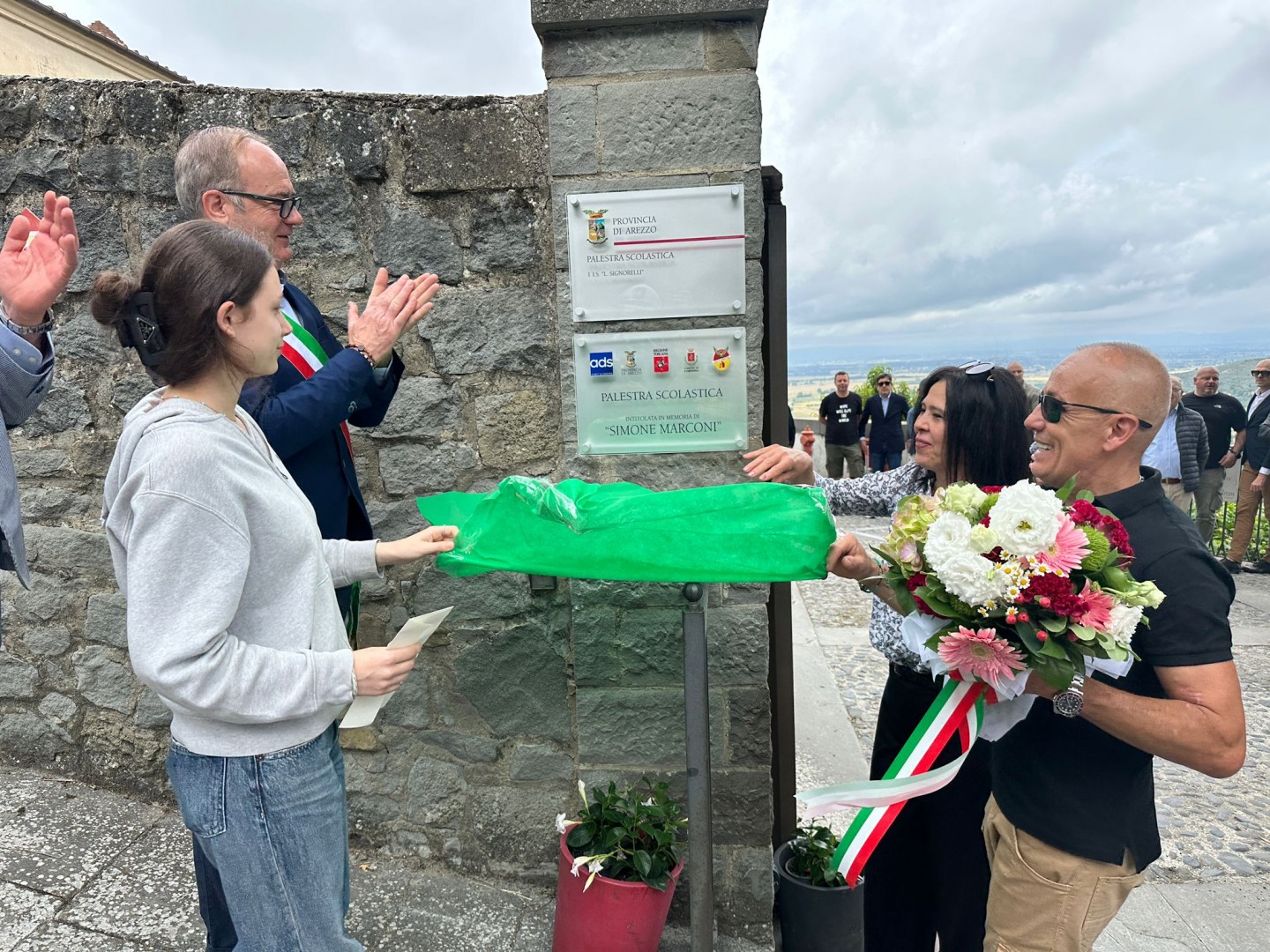 Cortona, intitolata a Simone Marconi la palestra dell’istituto Luca Signorelli