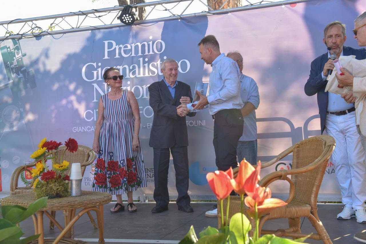 Targa speciale del Premio Giornalistico Città di Foiano a L'Etruria