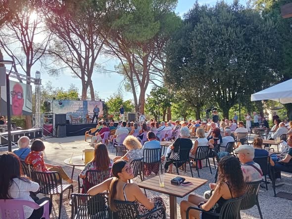 Targa speciale del Premio Giornalistico Città di Foiano a L'Etruria