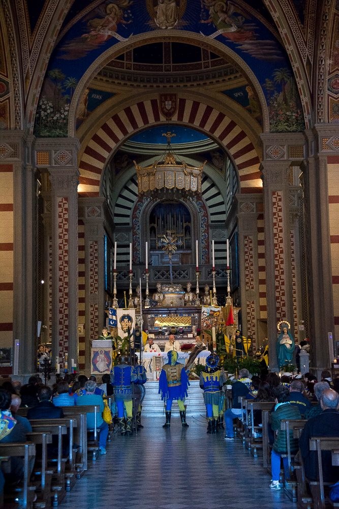 Porta Santo Spirito in pellegrinaggio a Cortona per festeggiare il leggendario anno giostresco - GALLERIA FOTOGRAFICA
