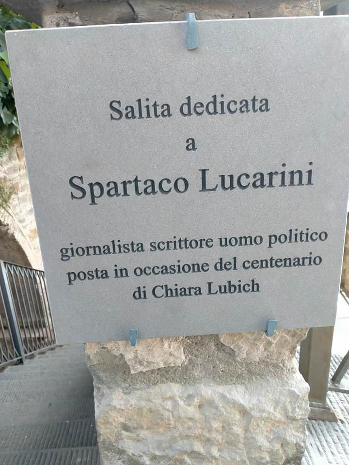 Dedicate a Spartaco Lucarini le Scale mobili di Piazza Garibaldi