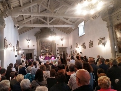 Grande manifestazione di  affetto e di preghiera cristiana di Borgo Ossaia e di Cortona  per Maurizio Lovari