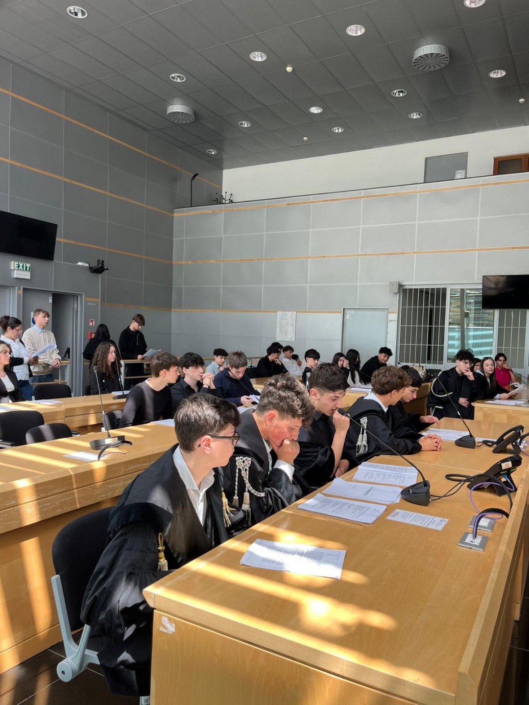 Giovani in Aula: Gli studenti dell’IIS Luca Signorelli protagonisti di un processo simulato al Tribunale di Arezzo