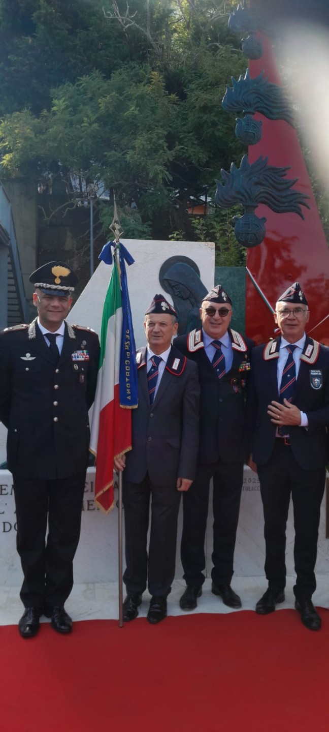 Prosegue in tutta Italia l'innalzamento di monumenti ai carabinieri caduti nell'adempimento del proprio dovere