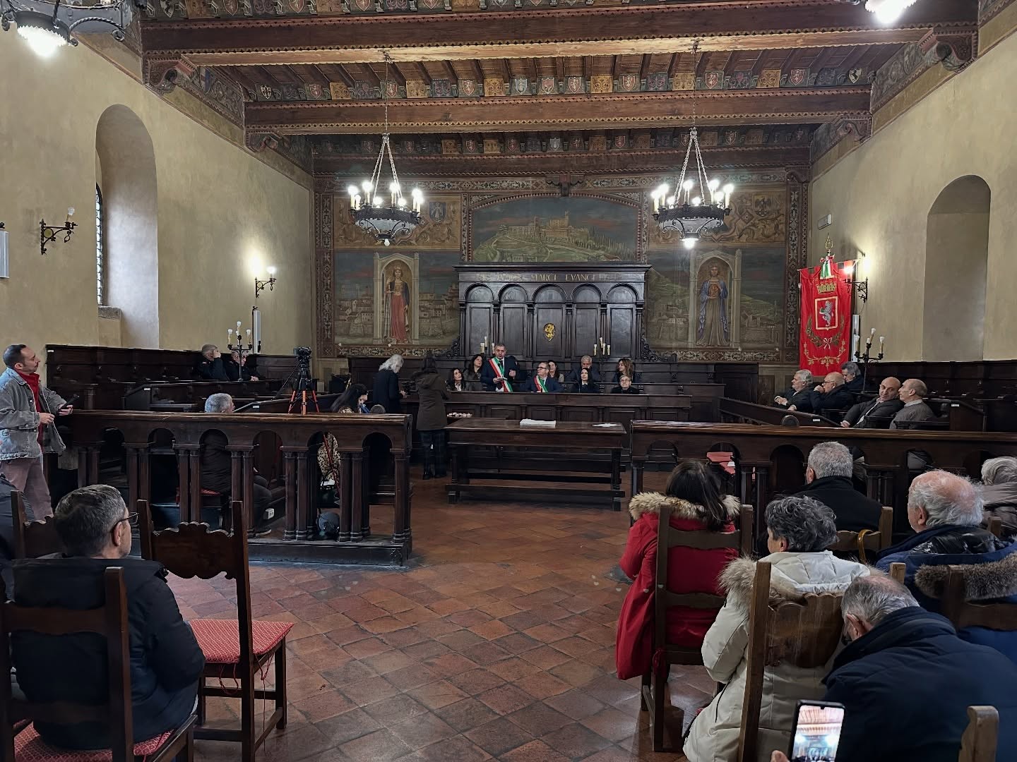 Cortona e Paternopoli: quarantacinque anni di amicizia e di solidarietà.  