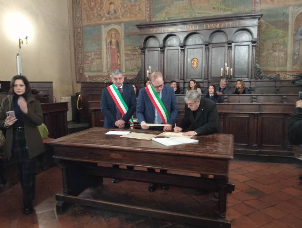 Cortona e Paternopoli: quarantacinque anni di amicizia e di solidarietà.  