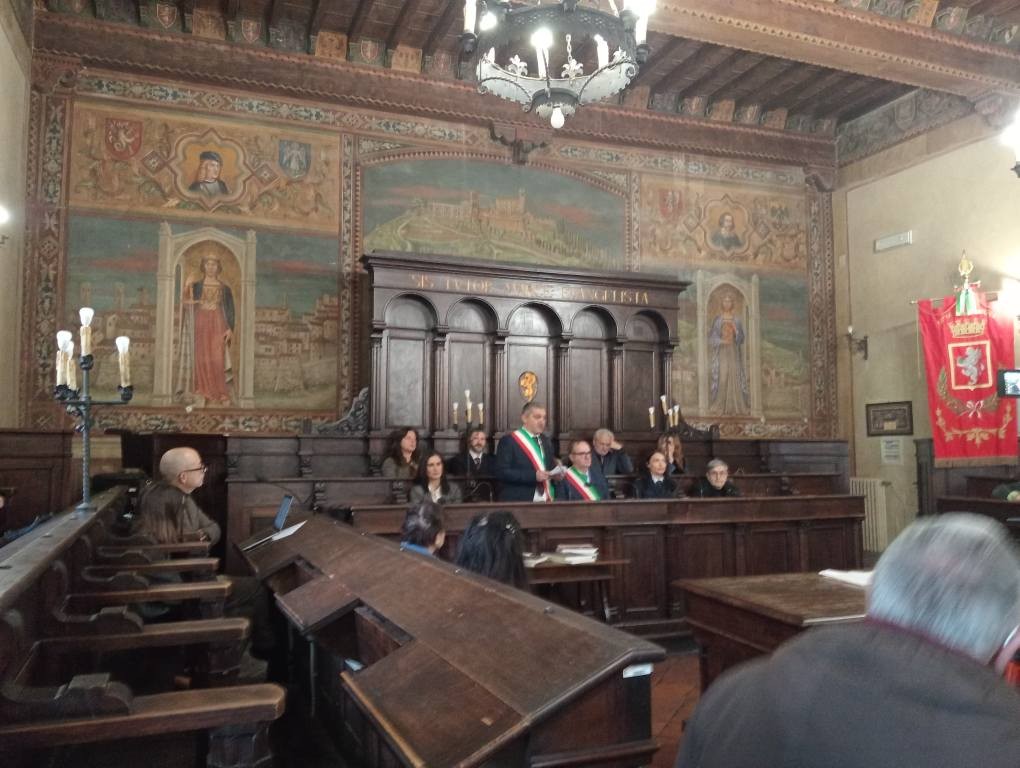 Cortona e Paternopoli: quarantacinque anni di amicizia e di solidarietà.  