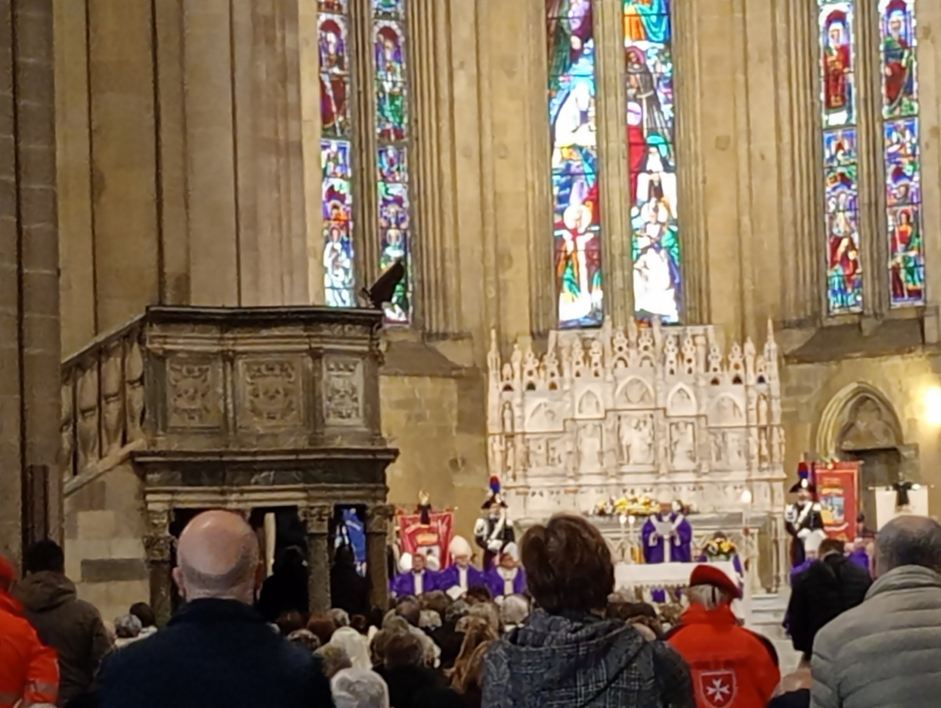 L’ultimo saluto cristiano di Arezzo all’ arcivescovo emerito Riccardo Fontana