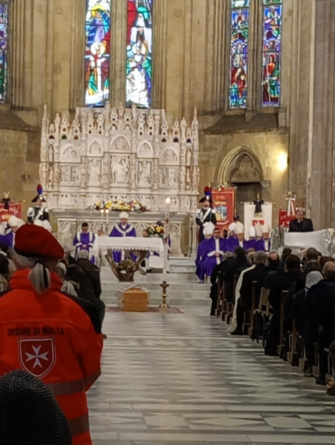 L’ultimo saluto cristiano di Arezzo all’ arcivescovo emerito Riccardo Fontana