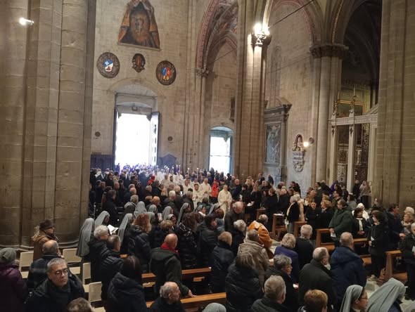 L’ultimo saluto cristiano di Arezzo all’ arcivescovo emerito Riccardo Fontana