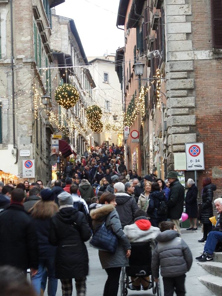 10.000 presenze giornaliere: nel ponte dell'Immacolata, il "Natale" fa boom a Montepulciano