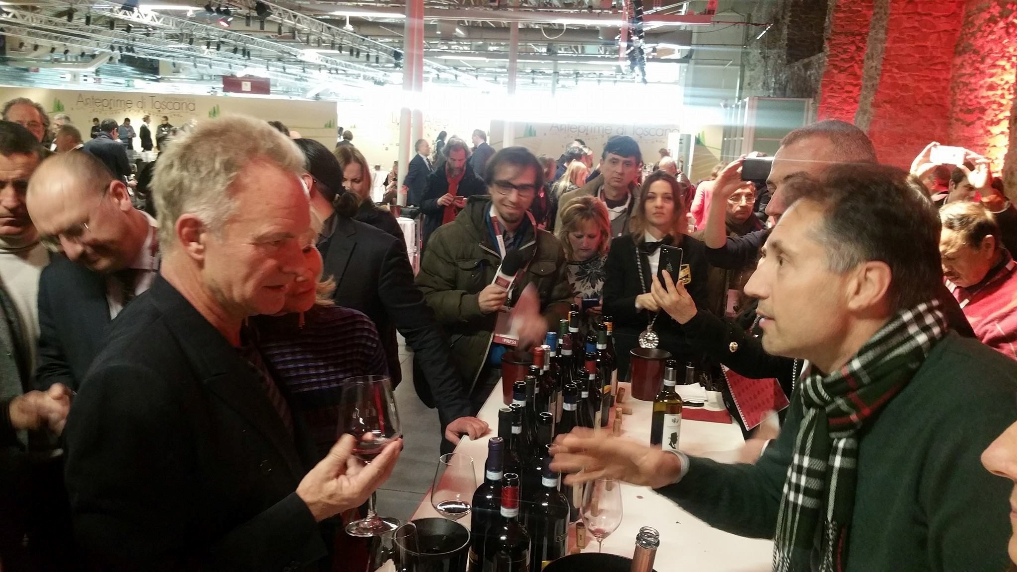 Anteprime di Toscana e Buy Wine: successo per i vini di Cortona degustati anche da Sting