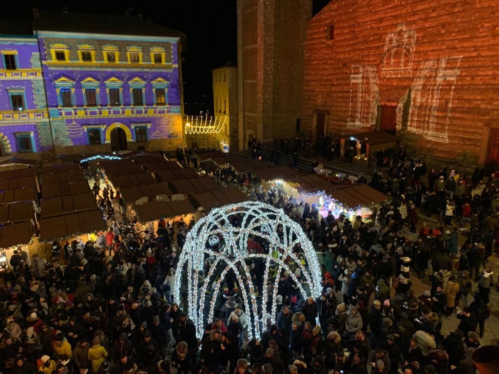 Record di presenze per la festa di Capodanno in Piazza Grande a Montepulciano