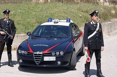Al volante senza patente e ubriaco, arrestato dai carabinieri in Valdichiana