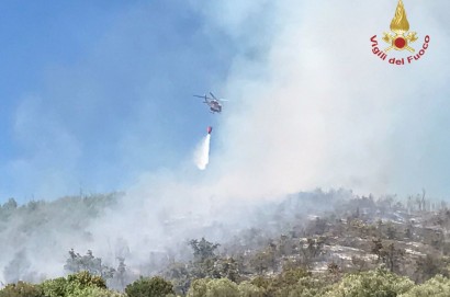 Sotto controllo l'incendio boschivo di Cortona. 7 gli ettari percorsi dal fuoco