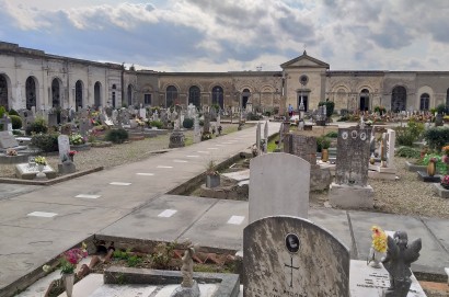 Commemorazione dei Santi e Defunti: il sindaco Agnelli raccomanda di recarsi al cimitero in modo scaglionato