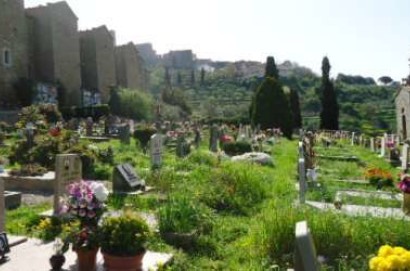Berti (Futuro per Cortona): Cimitero di Cortona abbandonato