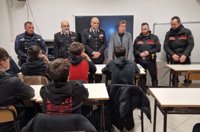 Le forze dell'ordine incontrano gli studenti dell'Ipsia di C.Fiorentino