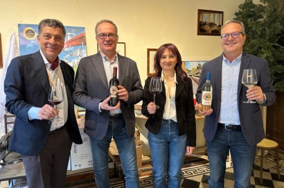 Cortona, un vino per la mostra «Signorelli 500»: la promozione alla Coppa della Perugina
