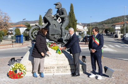 Castiglion Fiorentino celebra la leggenda Fabrizio Meoni e il mondo dello sport locale alla presenza del Ministro Abodi