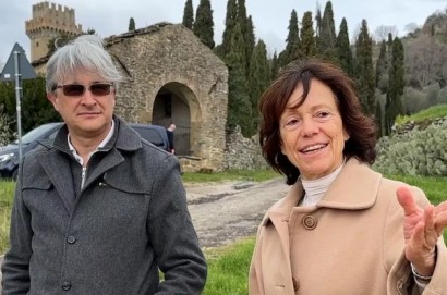 Francesco Attesti e Vanna Giunti visitano le sette stazioni del cammino " Via Lauretana Toscana"