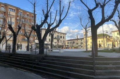 Camucia: bomba artigianale esplode nel vano garage di un condominio