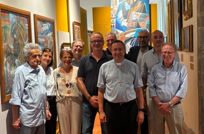 Il vescovo Migliavacca in visita all' Accademia Etrusca e al Maec