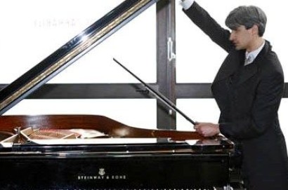 Nuovo Tour in USA per il pianista cortonese Attesti