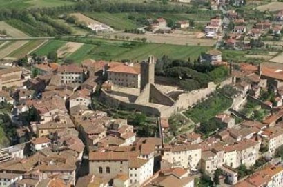 Epifania in musica a Castiglion Fiorentino con arrivo della Befana ed esibizione degli sbandieratori