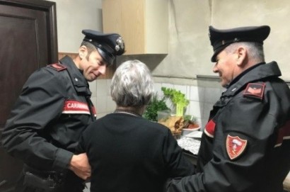 Signora anziana rimane bloccata in casa e salvata dai Carabinieri di Cortona