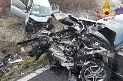 Incidente stradale a Cortona, scontro tra due auto
