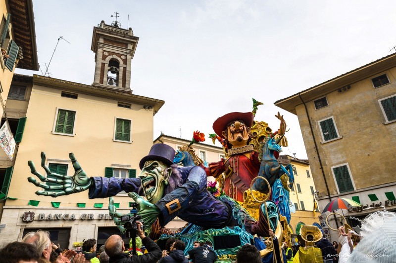 Carnevale di Foiano: domenica la “scoriandolata” da record