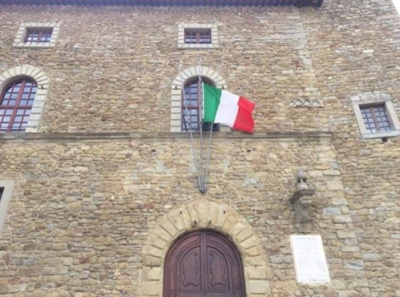 La minoranza di Castiglion Fiorentino interviene sulla scelta di ammainare la bandiera europea
