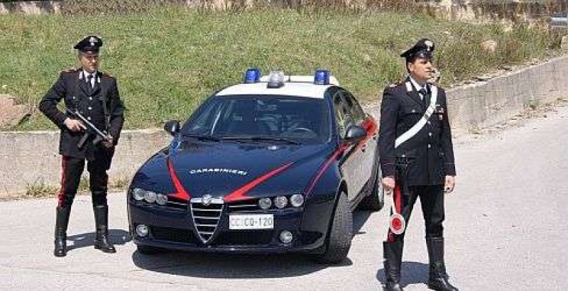 Porto di armi o strumenti atti ad offendere, denunce dei carabinieri della Valdichiana
