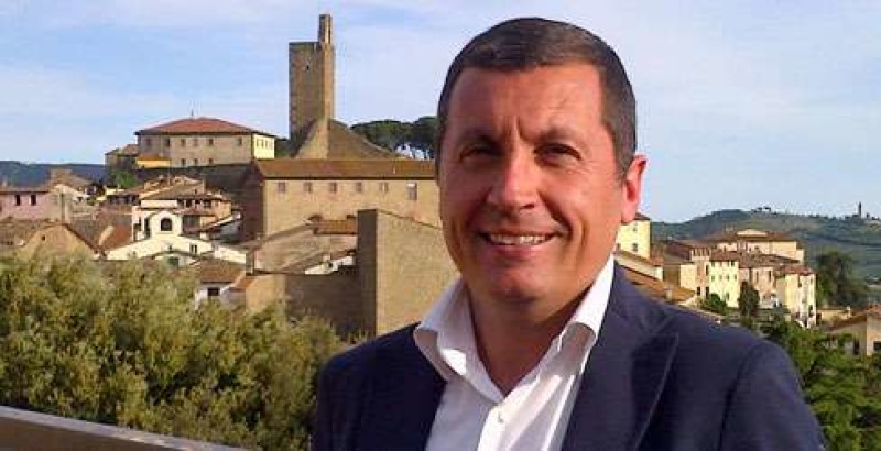 Il sindaco di Castiglion Fiorentino Agnelli contro la decisione di ospitare nel comune 40 migranti