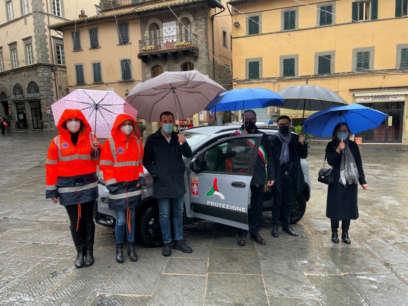 Mb Elettronica dona un’auto al Comune di Cortona