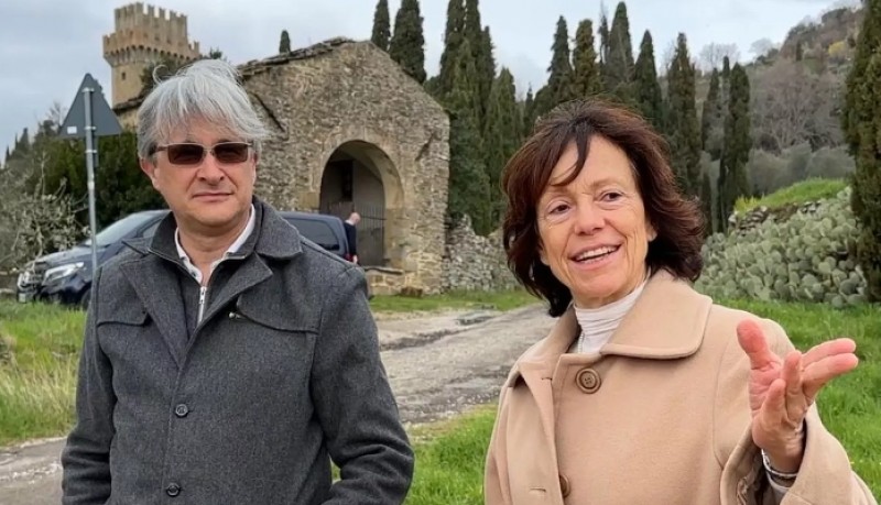 Francesco Attesti e Vanna Giunti visitano le sette stazioni del cammino " Via Lauretana Toscana"