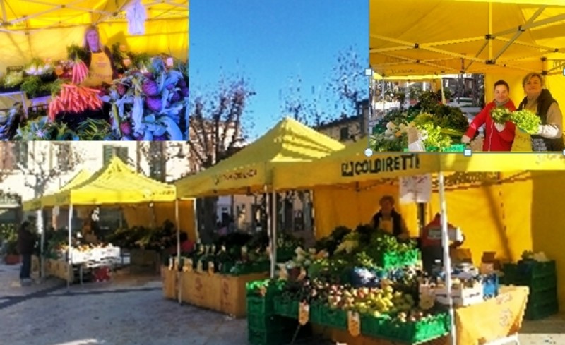 Mercatino del lunedì a Camucia 