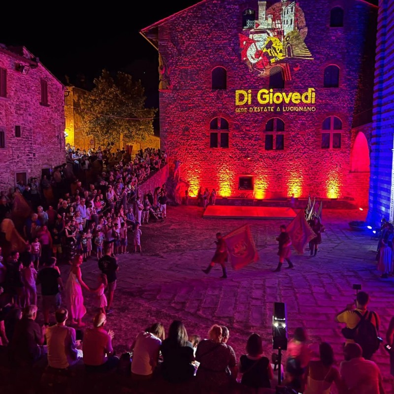 “Di Giovedì” sere d’estate a Lucignano: tra spettacoli, gusto e magia
