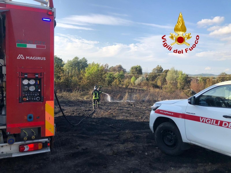 Vasto incendio a Pietraia di Cortona