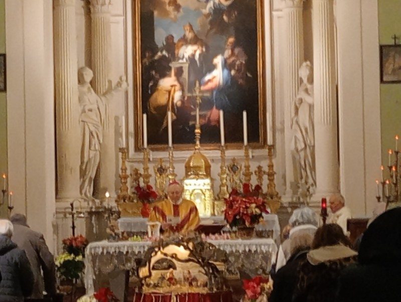 “Un Buon  Natale di Luce, di Pace e di speranza di salvezza per tutta l’umanità”