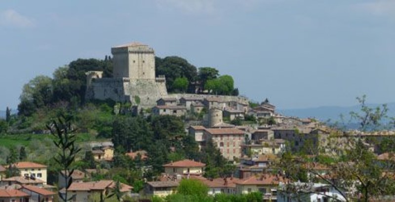 Landi, “Matrimoni al castello di Sarteano per favorire il turismo nuziale”