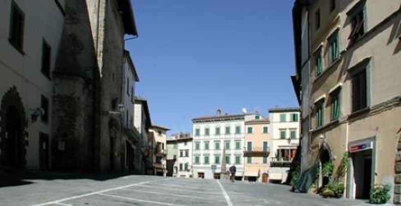 La Provincia di Arezzo, Monte San Savino e Marciano della Chiana patrocinano il Toscana Pride