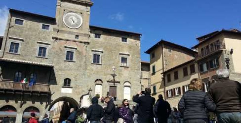 Gli amici di Ottobrunn a Cortona per un omaggio alle vittime di Falzano e per una settimana di pace