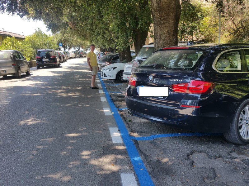 Nuovi parcheggi a pagamento nel centro storico di Cortona. L'amministrazione spiega il piano